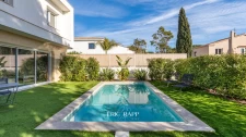 Villa de 100 m² - 4 ch - 4 sde - Piscine