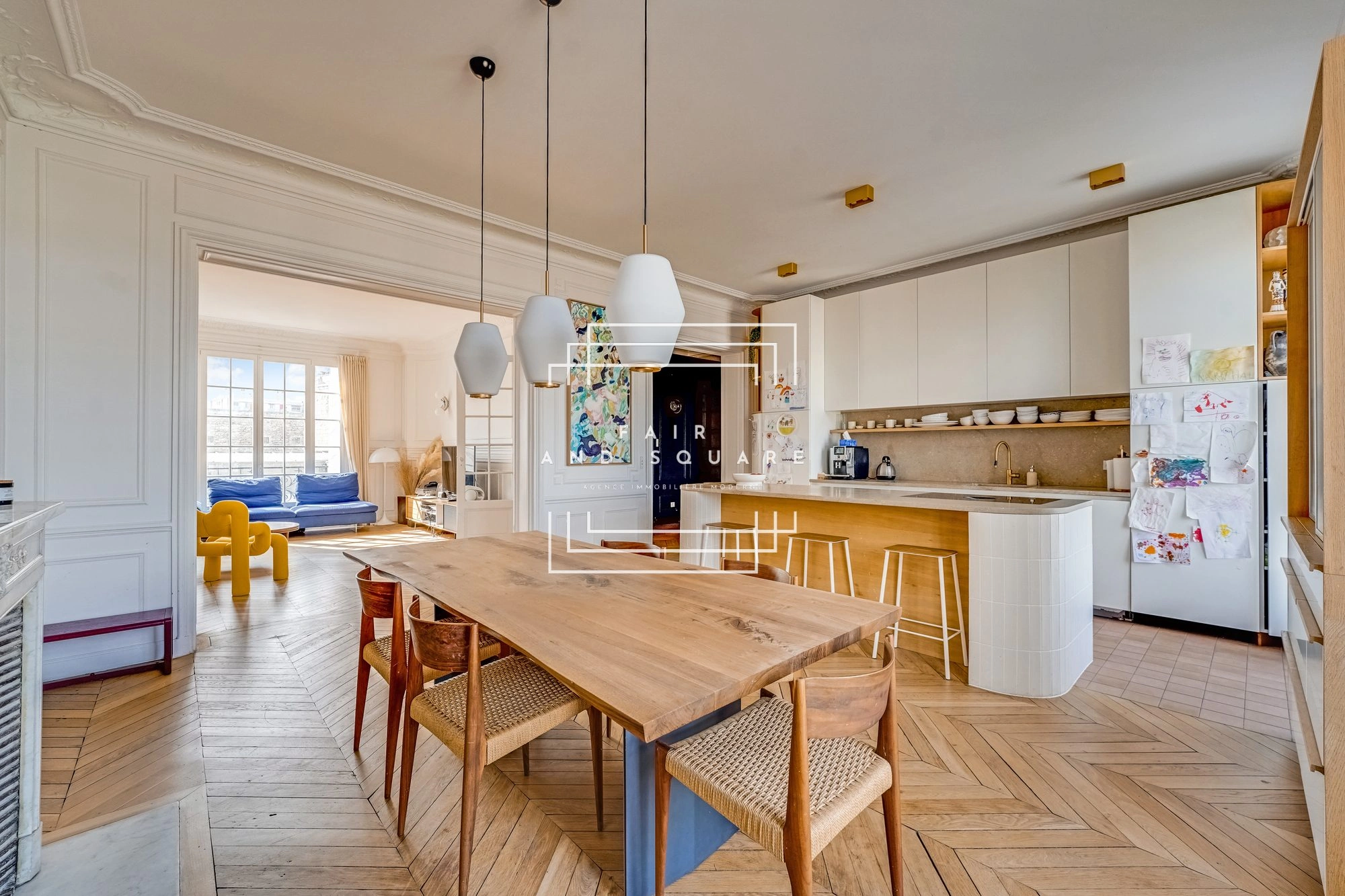 Appartement 5 pièces 147 m² · à Paris · 146,8 m² · 400 000 €