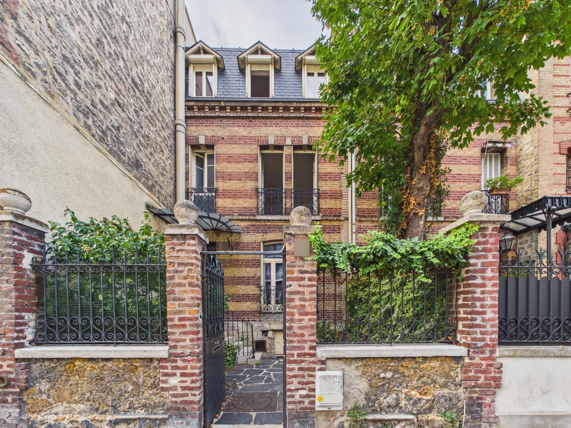 Maison 8 pièces 185 m² · à Paris · 185 m² · 2 288 000 €