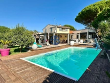 GRAU D'AGDE  MAISON INDIVIDUELLE AVEC PISCINE ET DEPENDANCES  SUR UN TERRAIN DE 785 M²