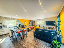 Villa contemporaine de 190 m² avec vue montagne, piscine et prestations haut de gamme