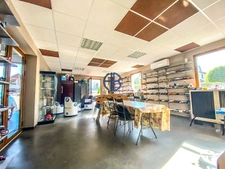 Propriété comprenant une maison dauphinoise, et des nombreuses dépendances.