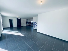 Maison familiale de plain-pied  de 99 m² avec terrain de 1 339 m² à  La Chapelle-de-la-Tour