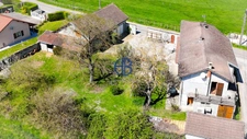 PROPRIÉTÉ UNIQUE: maison familiale avec fort potentiel locatif dans un cadre verdoyant !