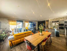 Villa contemporaine de 190 m² avec vue montagne, piscine et prestations haut de gamme