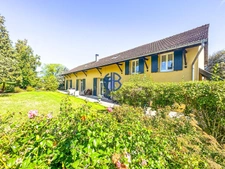 Maison de caractère unique à Faverges De La Tour 318 m2