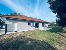Maison familiale de plain-pied  de 99 m² avec terrain de 1 339 m² à  La Chapelle-de-la-Tour