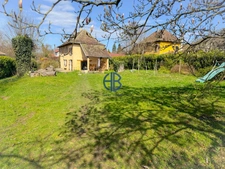 Dauphinoise de charme avec grand jardin et fort potentiel