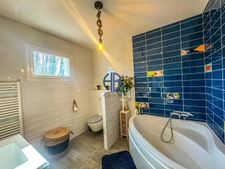 Villa contemporaine de 190 m² avec vue montagne, piscine et prestations haut de gamme