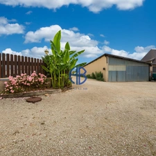 Plain-pied 4 chambres , terrain constructible