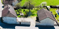PROPRIÉTÉ UNIQUE: maison familiale avec fort potentiel locatif dans un cadre verdoyant !