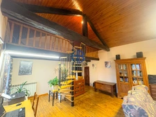 PROPRIÉTÉ UNIQUE: maison familiale avec fort potentiel locatif dans un cadre verdoyant !
