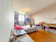 Dauphinoise de charme avec grand jardin et fort potentiel