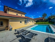 VILLA CONTEMPORAINE D'EXCEPTION AVEC PISCINEn 7 pièce(s) 210 m2