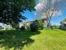 PROPRIÉTÉ UNIQUE: maison familiale avec fort potentiel locatif dans un cadre verdoyant !