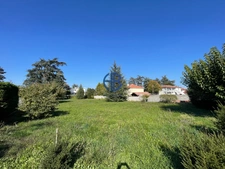 Terrain constructible à vendre 1323m²