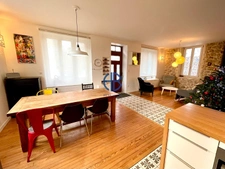 Maison de village indépendante entièrement rénovée 154m² avec jardin