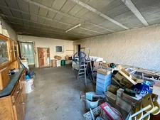 Maison de village à fort potentiel 226 m² habitables + 110m² dépendance + combles aménageables