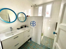 Maison de village indépendante entièrement rénovée 154m² avec jardin