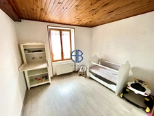 Grande Maison Dauphinoise 5 pièces avec combles aménageables.