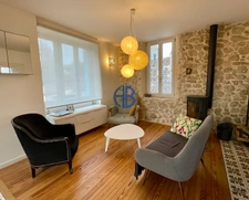 Maison de village indépendante entièrement rénovée avec jardin