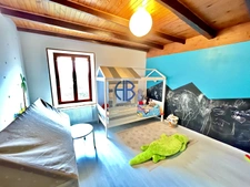 Grande Maison Dauphinoise 5 pièces avec combles aménageables.