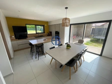 Villa récente La Chapelle De La Tour 110 m2