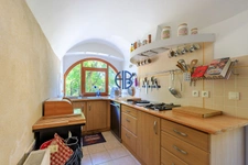 MAISON en PIERRES MEUBLEE + terrasse extérieure + fibre, 10 Minutes A7, et 30 Minutes Gare TGV