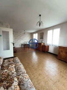 Maison 6 pièces avec potentiel sur parelle de 805 m2