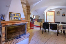 MAISON en PIERRES MEUBLEE + terrasse extérieure + fibre, 10 Minutes A7, et 30 Minutes Gare TGV