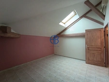 APPARTEMENT  98 m2, 2 Ch, terrasse  privative extérieure, 2 places de parking