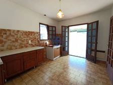 PLAIN PIED  2 chambres, 81 M2  Terrain 670 M2  + puits