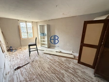 Maison à rénover avec beau potentiel ? Brézins