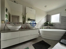 Maison 186 m² - 4 à 5 chambres ? 6 587 m² de terrain - Calme absolu - Bossieu (38260)