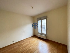 Appartement La Cote Saint Andre 4 pièce(s) 125.84 m2