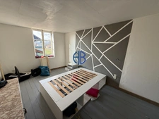 Maison à rénover avec beau potentiel ? Brézins