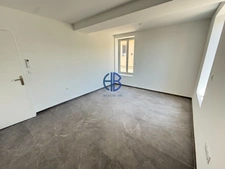 Appartement renové, La Cote Saint Andre 3 pièce(s) 76.86 m2