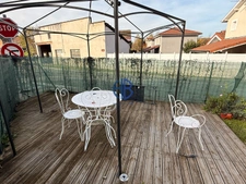 Maison de village avec petit terrain et place de parking