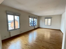 Appartement La Cote Saint Andre 4 pièce(s) 125.84 m2