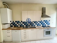 Appartement La Cote Saint Andre 4 pièce(s) 125.84 m2