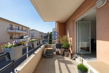 À VENDRE Superbe T4 de 82 m² avec terrasse, piscine et double stationnement ? Villefontaine,