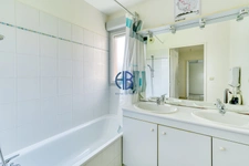 À VENDRE Superbe T4 de 82 m² avec terrasse, piscine et double stationnement ? Villefontaine,