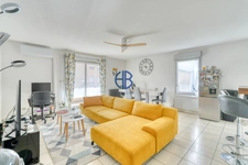 À VENDRE Superbe T4 de 82 m² avec terrasse, piscine et double stationnement ? Villefontaine,