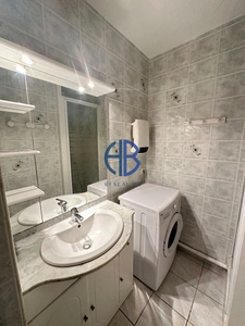 T2 rez-de-jardin piscine et parking - Secteur Pinède