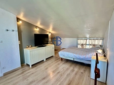 Spacieux duplex T6 avec parking - Secteur Centre Port