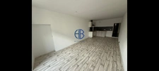 appartement en rez de chaussée avec petite cours