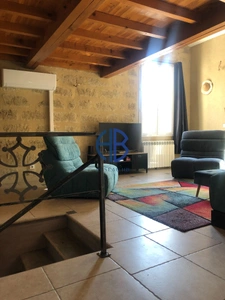 Maison de  Ville à Pézenas 4 pièce(s) 120 m2 avec Gd Garage, Atelier, Cave et Grenier