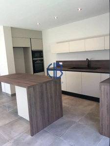 BELLE VILLE T4 Idéalement Placée