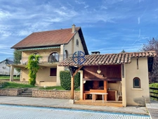 Propriété 350 m2 à DOLOMIEU