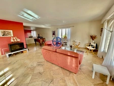 Propriété 350 m2 à DOLOMIEU